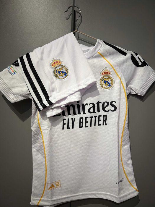 Reducere: Tricouri & Echipamente fotbal copii – jucători celebri