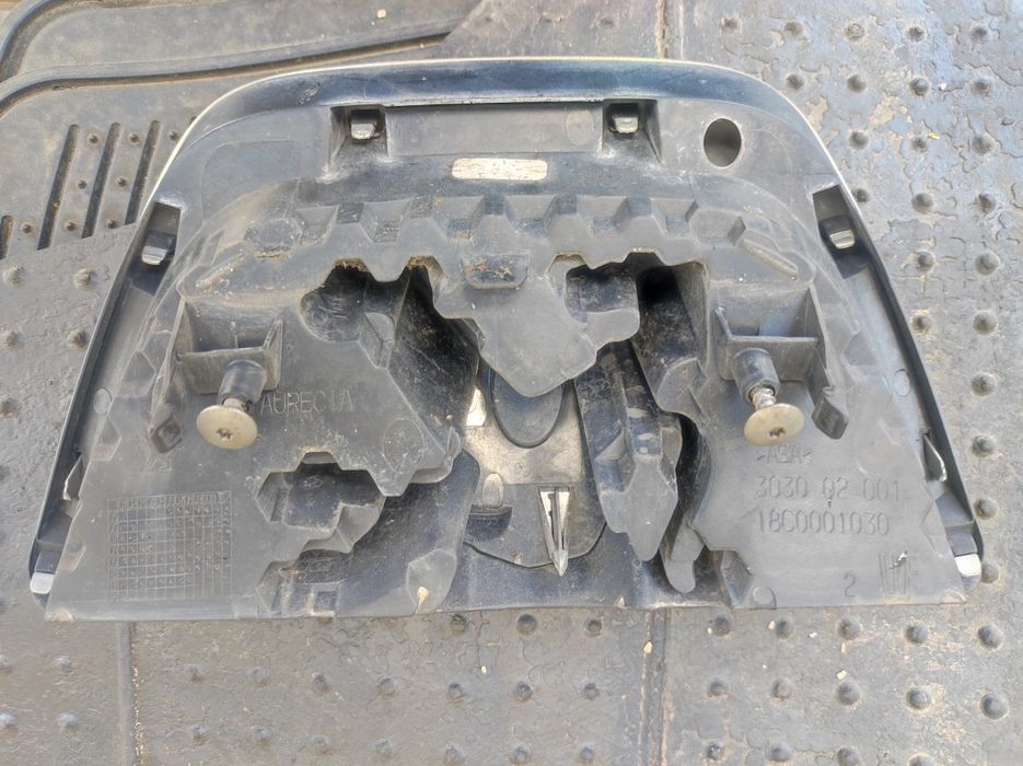 Емблема за Пежо-5008