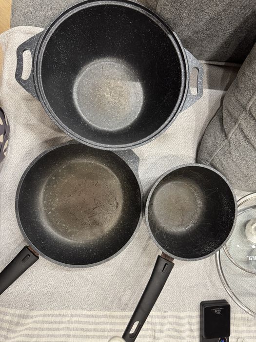 Набор кастрюль три шт