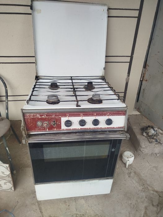 Газовая плиты в отличном сост.