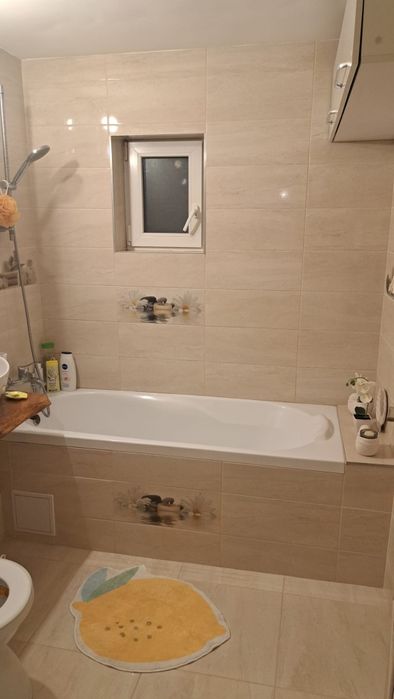 Vând apartament cu 3 camere PB
