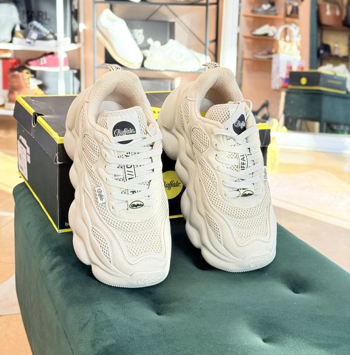 Сникърси BUFFALO Komodo