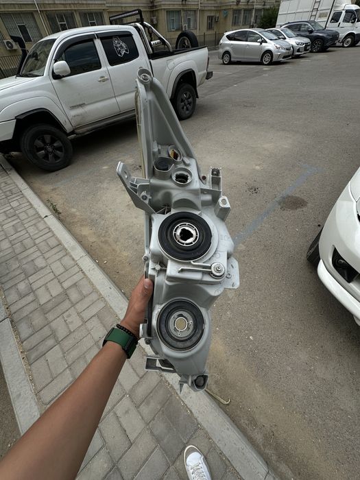 Фар (правый) Camry 50 американец
