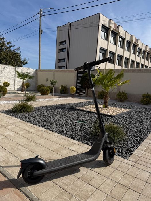 Trotineta electrica Ninebot E2 Pro