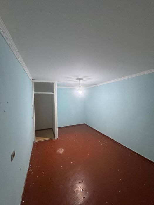 1 xonali uy sotiladi 3 etaj