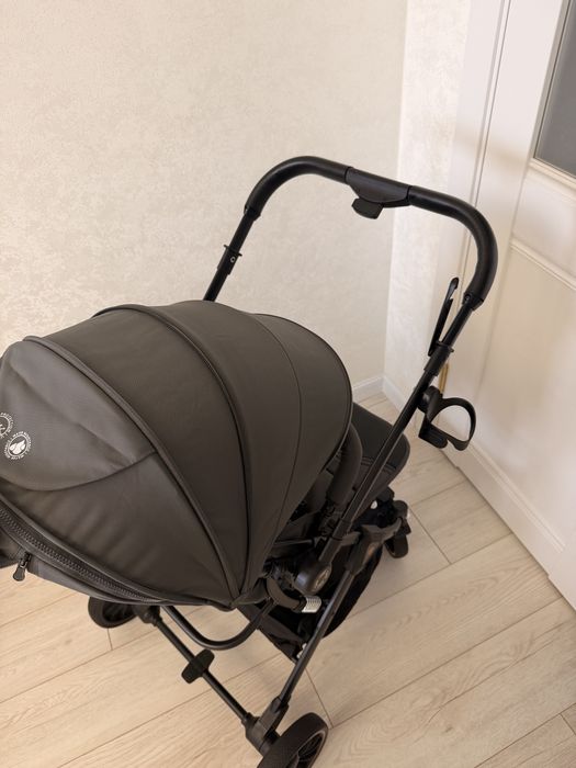 Коляска с перекидной ручкой