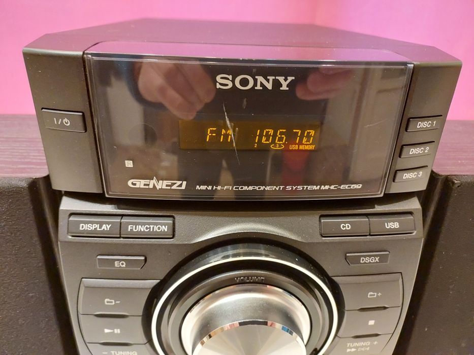 Sistem Sony HCD-EC69+boxe LG. Cd  cu MP3 , usb, tuner. Citiți anunțul