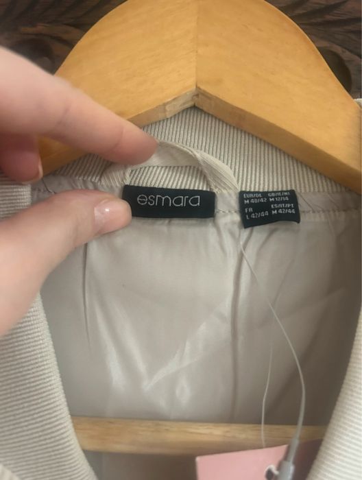 Bomber Esmera, crem, superb.