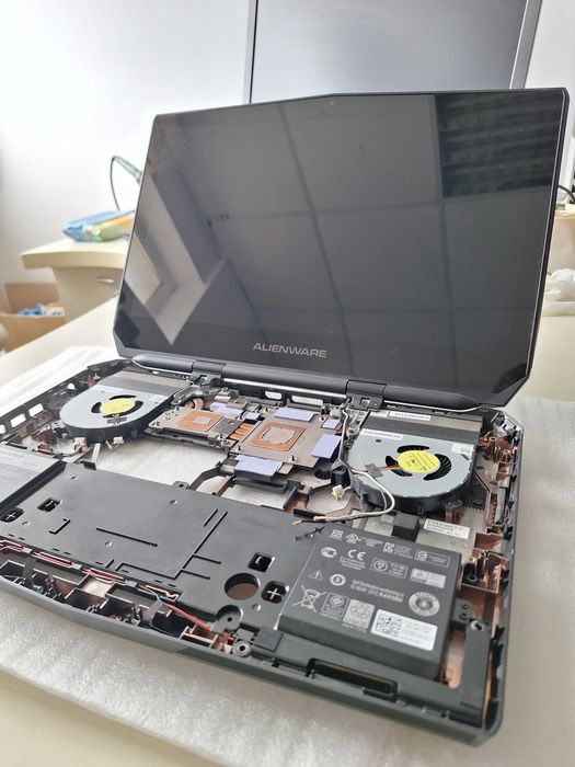 Alienware 15 R2 for parts