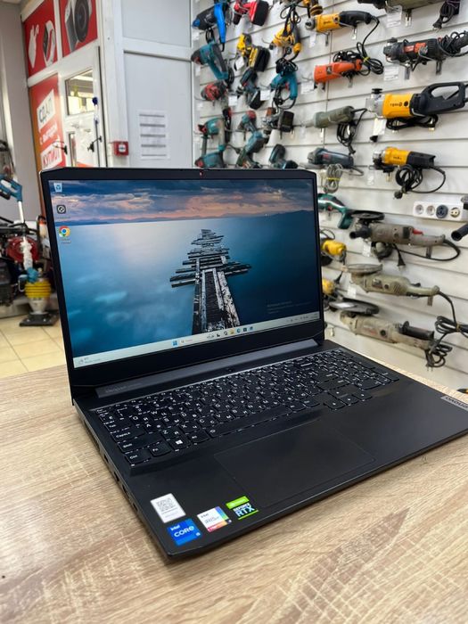 Ноутбук Lenova 82K1