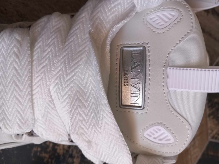 Lanvin curb sneakers бели, черни и розови