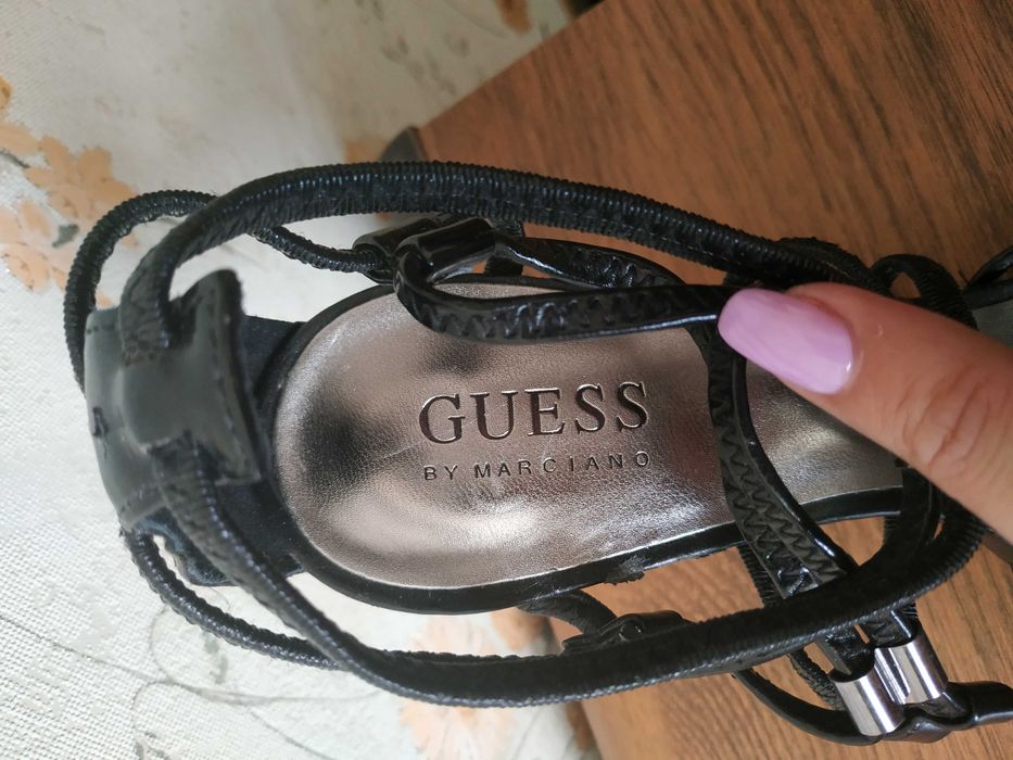 Босоножки женские