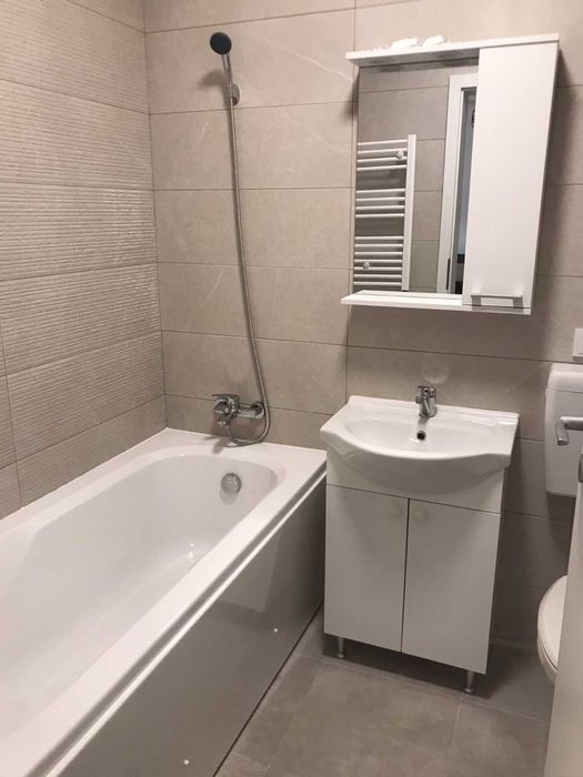 Proprietar, inchiriez garsoniera dubla, disponibila imediat + loc parcare