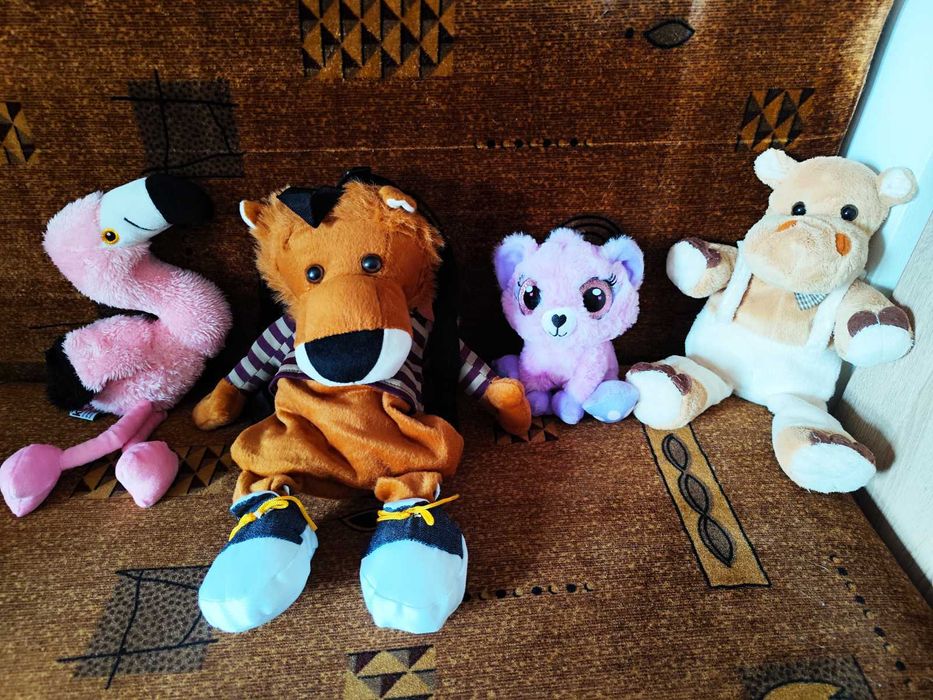 Лот от плюшени играчки