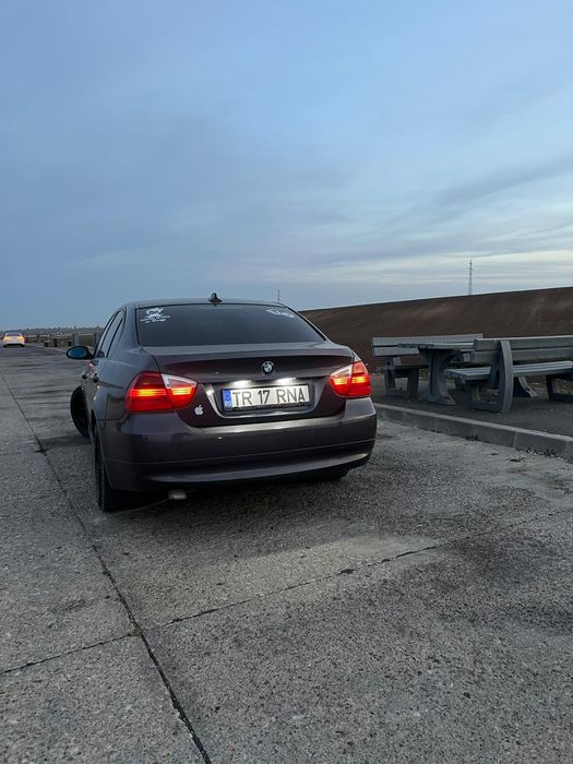 Vând BMW E90  motor M47