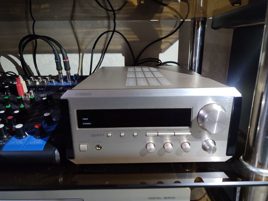 Yamaha E-200 Piano Craft