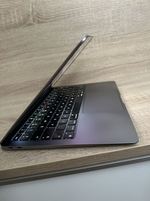macbook air m1 2021 • Anunturi gratuite • OLX.ro
