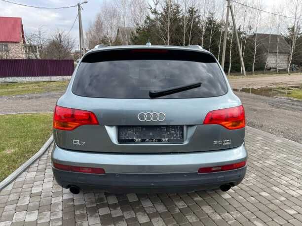 Продам автомобиль audi q7