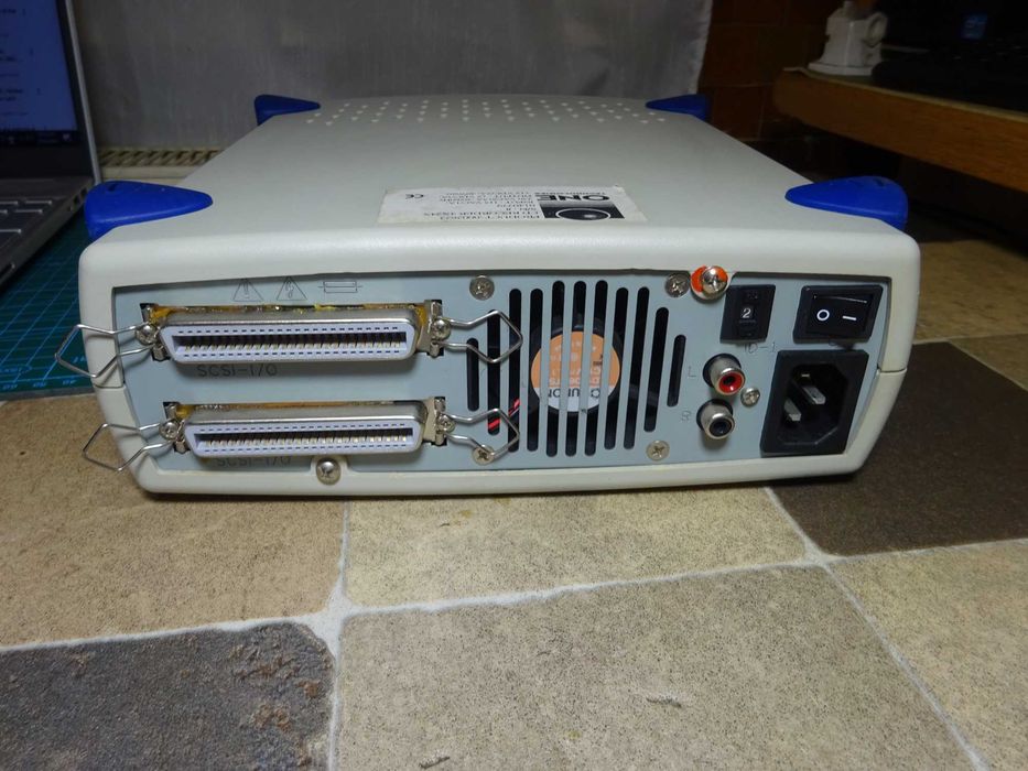 Unitate optica externa vintage /cd drive scsi