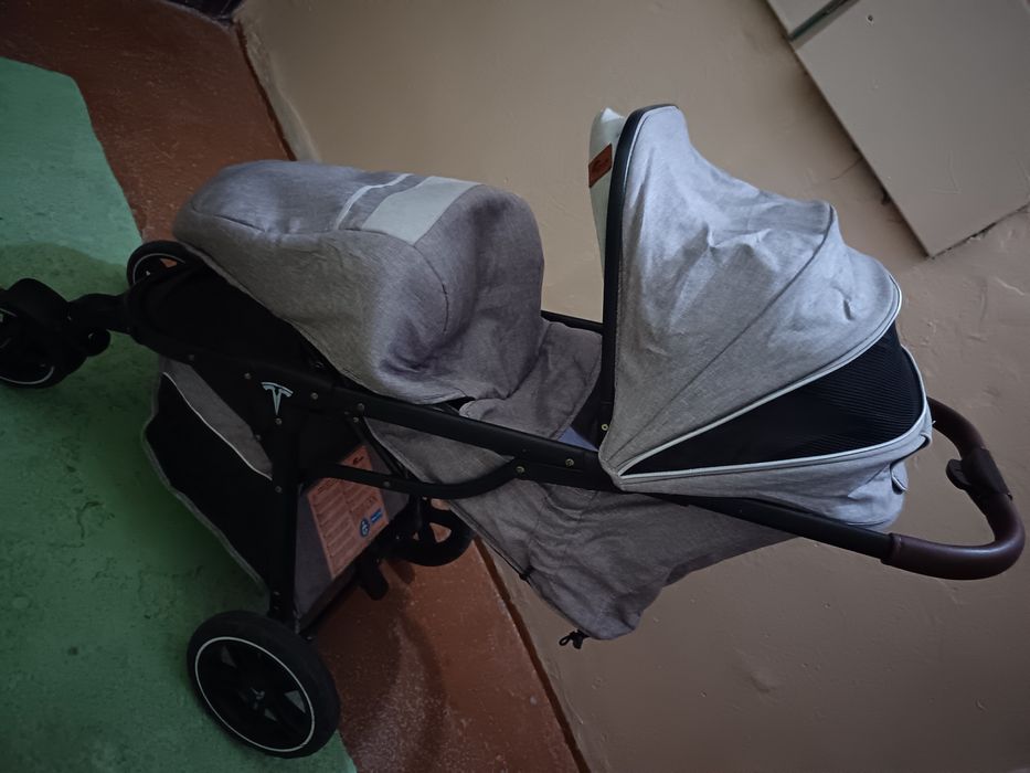 Коляска в отличном состоянии