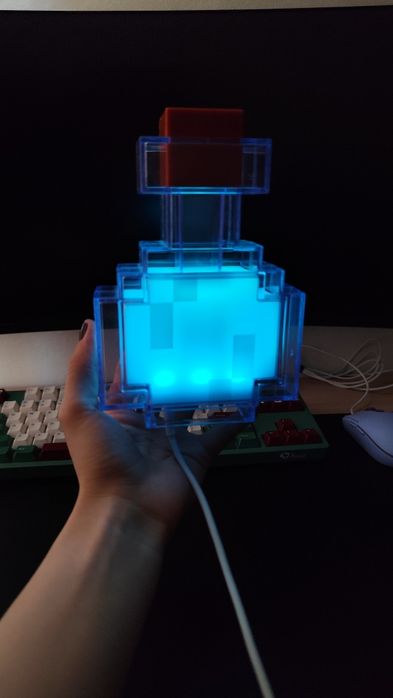 Фонарь Minecraft колба с разными цветами.