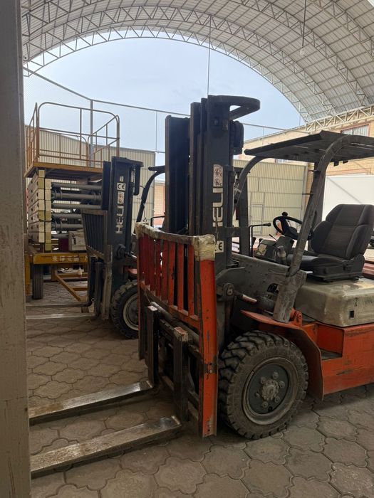 Продам Вилочный погрузчик Heli