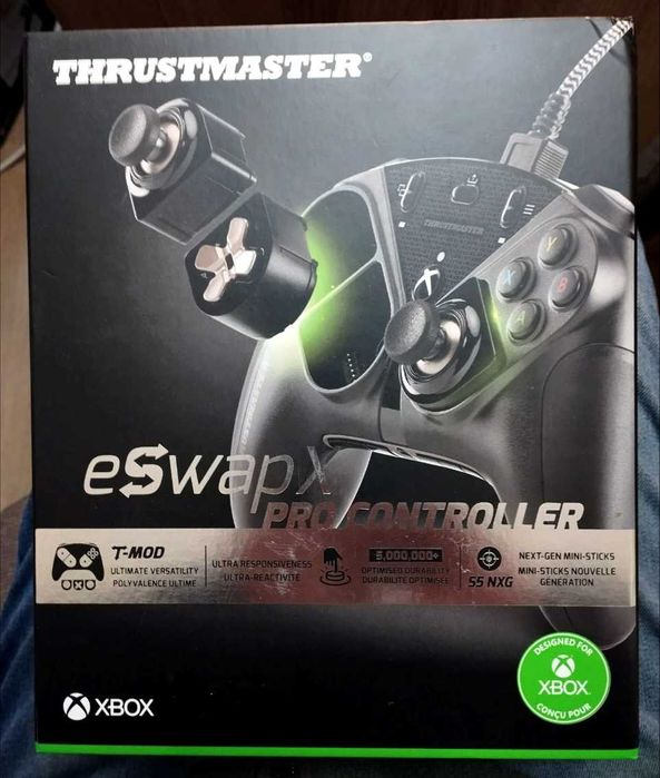 Контролер Thrustmaster ESWAP X PRO за Xbox и PC