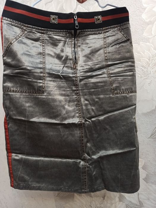 Женские одежды для праздника и повседневные