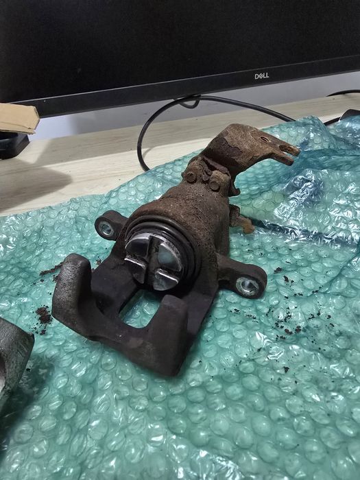 Etriere spate Honda Accord CU1 2010