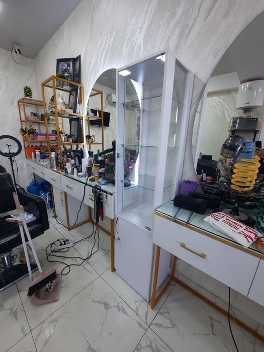 Бизнесингиз учун пенал стеллаж витрина щкаф