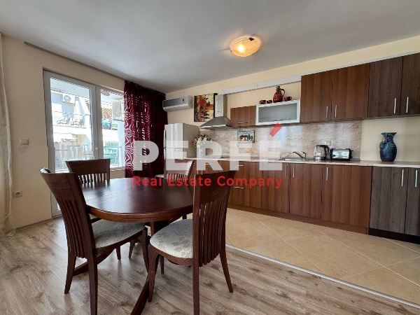 Продава се Двустаен апартамент в Поморие - 112 кв.м за 1500 €/кв.м - Снимка #2