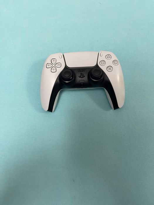 Vand ps5 in stare excelenta