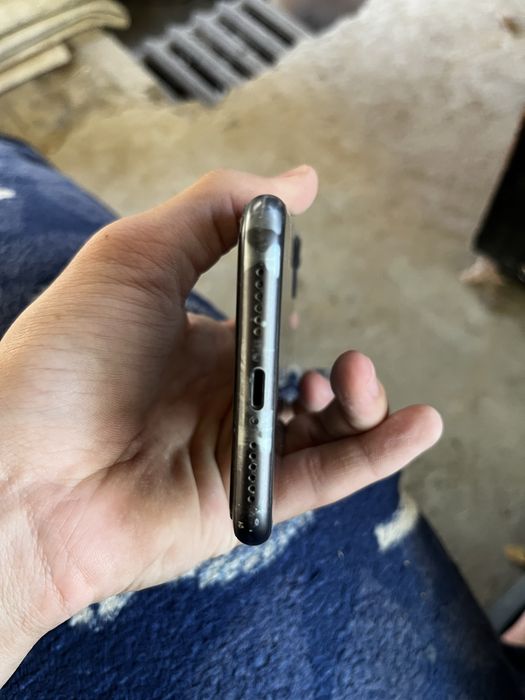 Iphone 11 64гб.