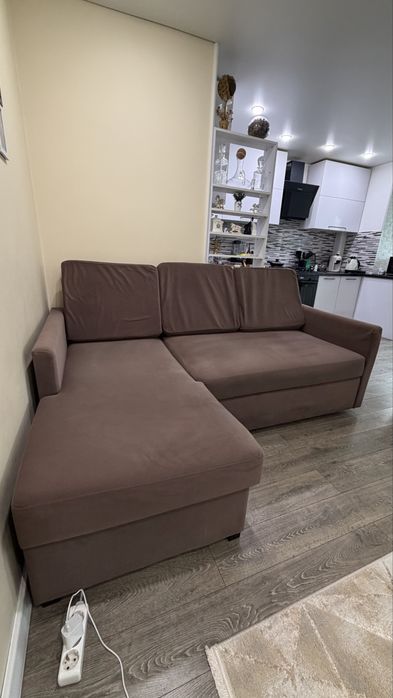 Продам угловой диван в отличном состоянии
