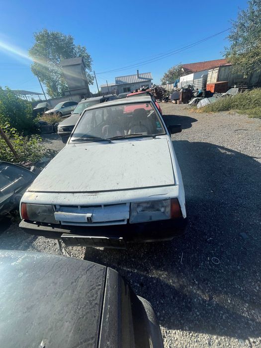 Lada Samara 1992 на части