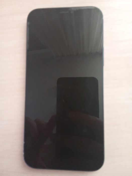 Продам айфон 12 в хорошем состоянии