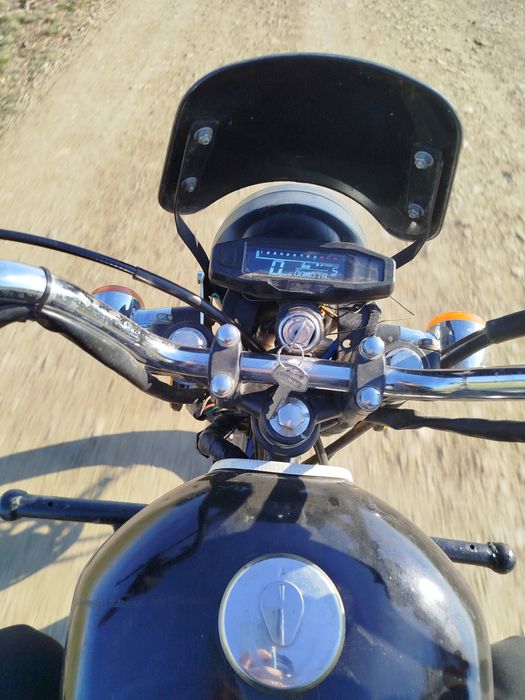 Продам мотоцикл Yaqi 150куб