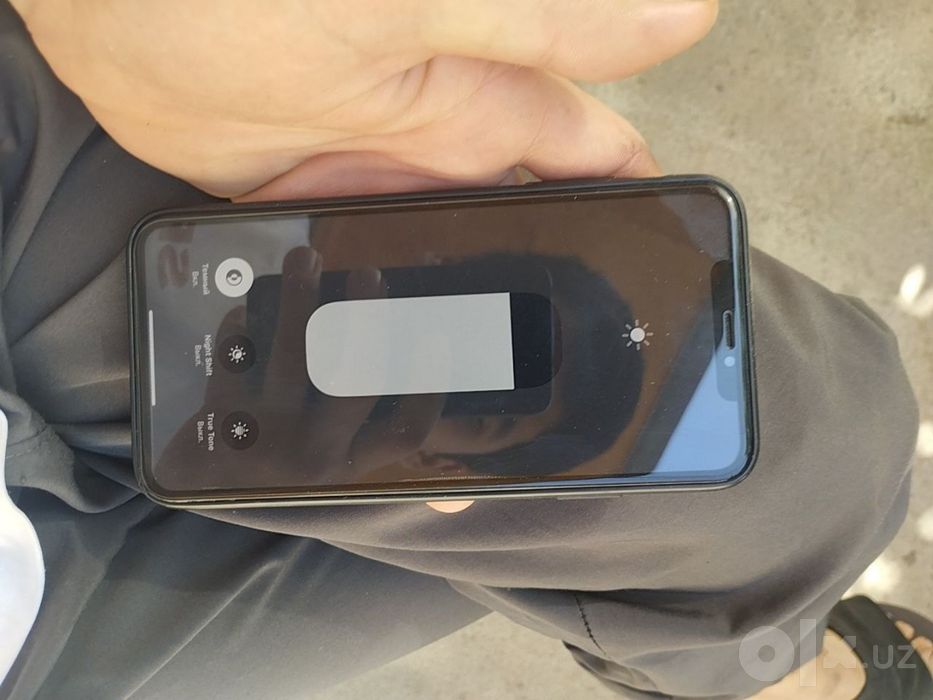 Iphone xs max 78 yomks 64 gb