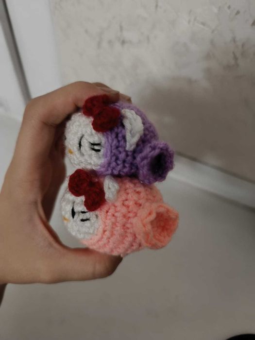 вязанный милый брелок хеллоу кити(handmade)