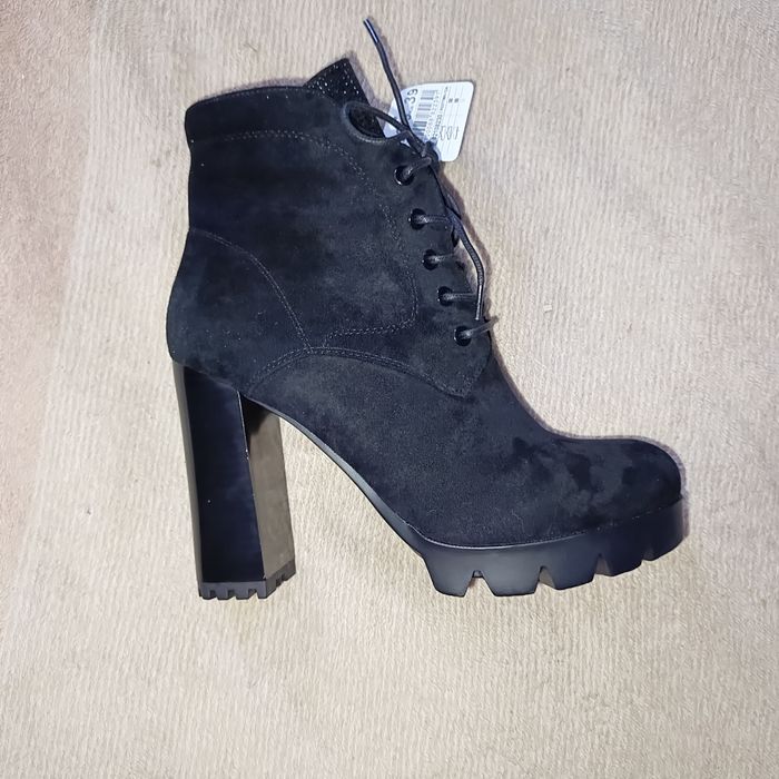 Продаю ботильоны осень-весна