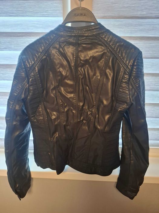 Дамско кожено яке