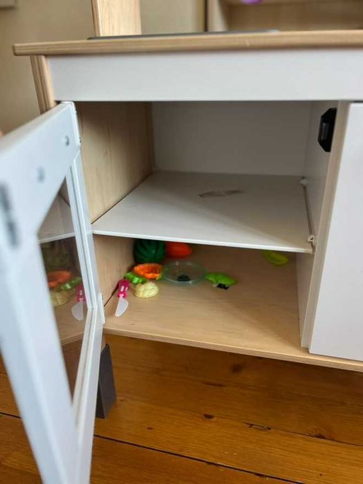 Продавам детска кухня IKEA DUKTIG
