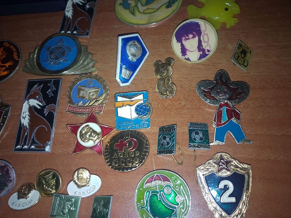 Значки разные б у