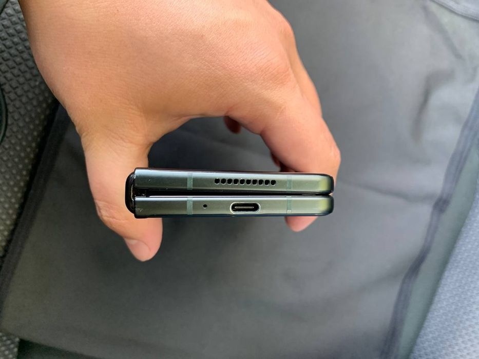 Samsung Galaxy Fold 3/256g