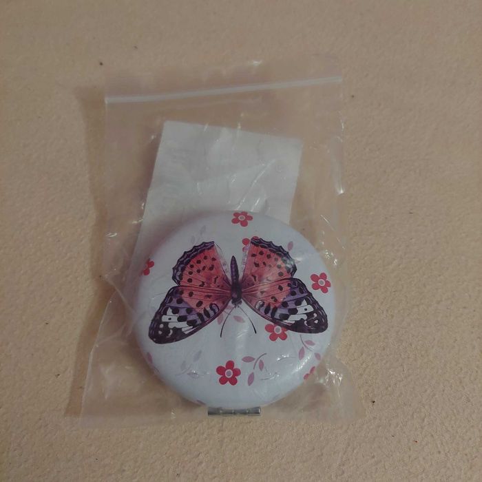 Cadou mini oglindă buzunar