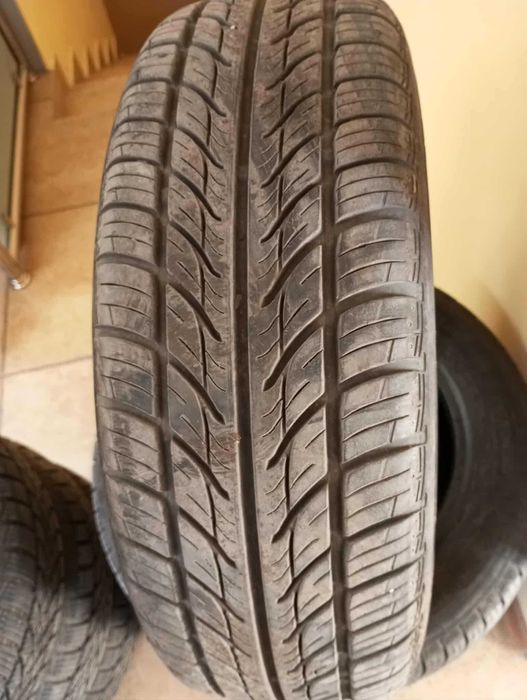 Продавам летни гуми 175/65/14 82Т