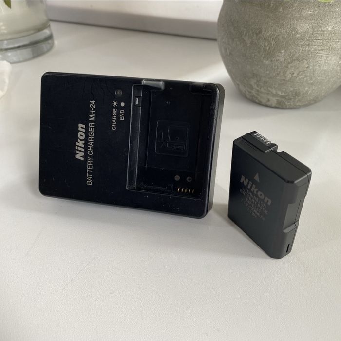 Nikon D3200 продам