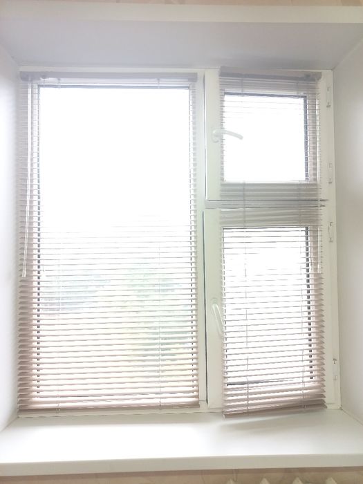 Продам горизонтальные жалюзы б/у