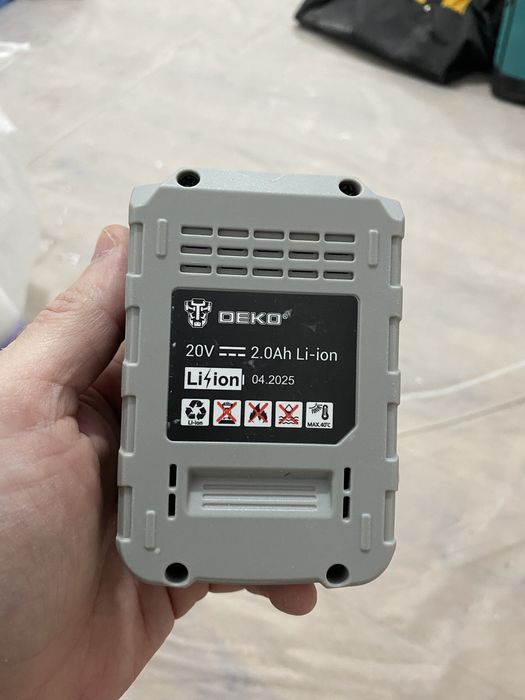 Продам аккумуляторы Deko 2шт.