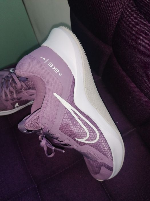 Дамски маратонки Nike